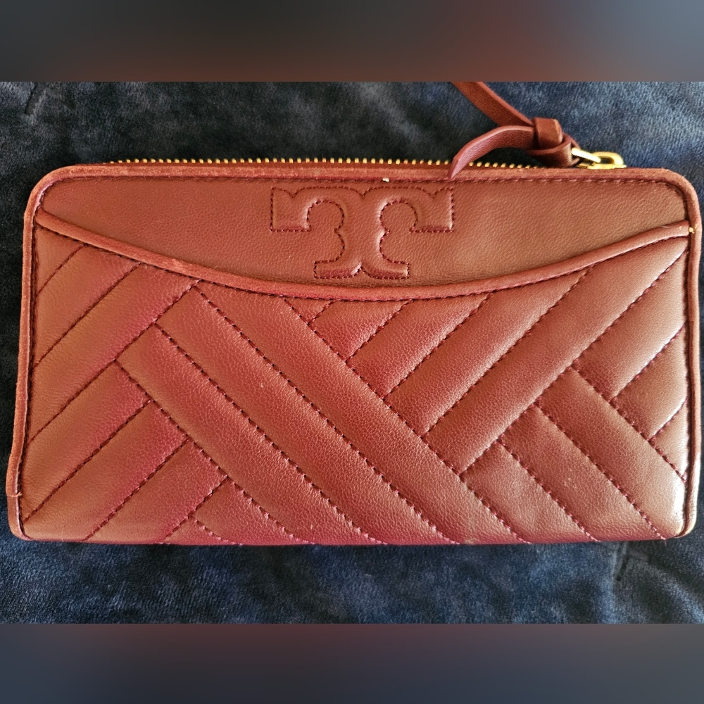 Tory Burch Quilted Continental Wallet - Burgundy